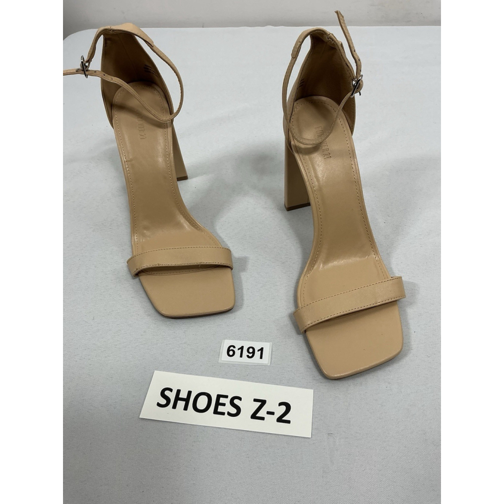 Womans Forever 21 Slip On Sandals 10 Beige Strappy Open Toe Block Heel